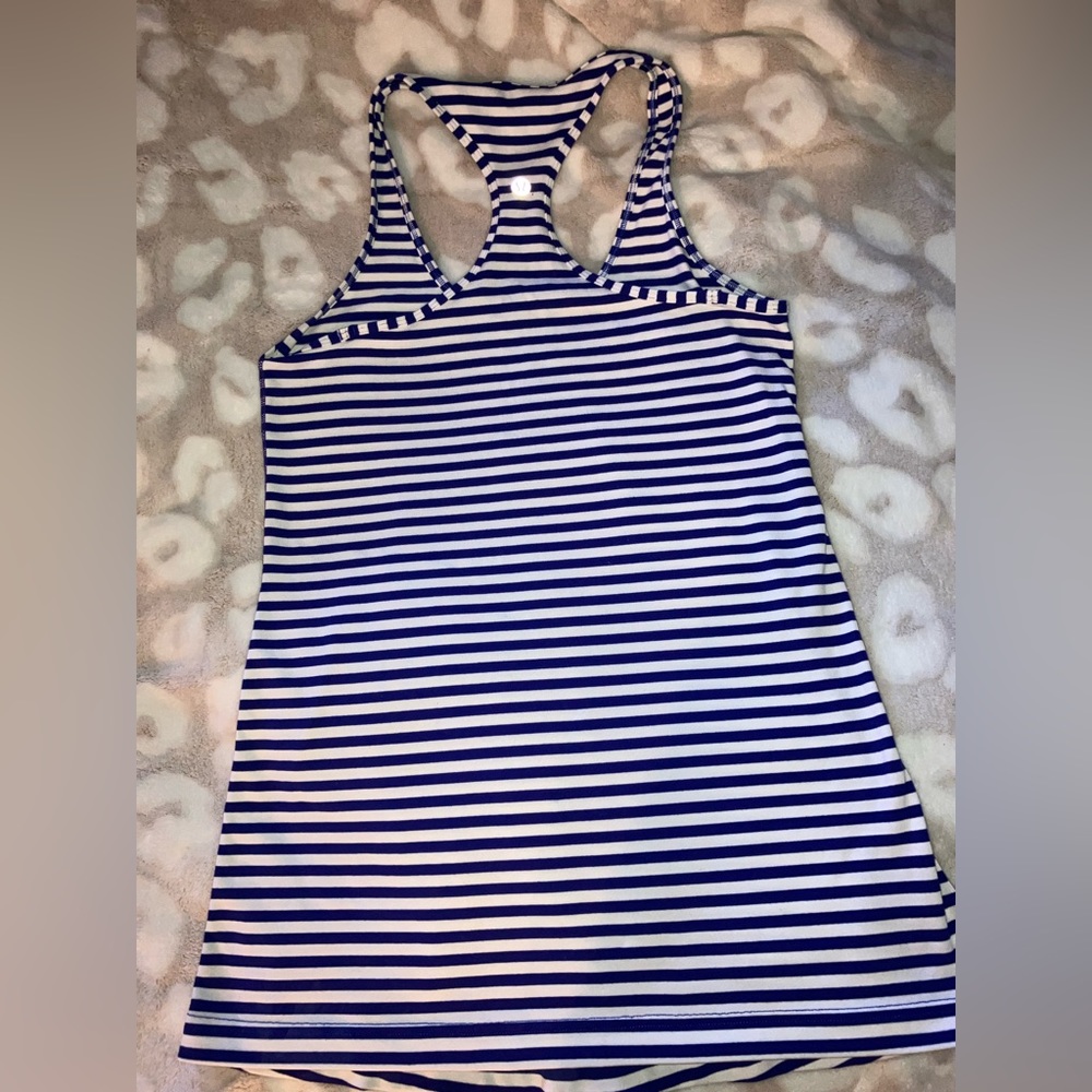 Lulu Lemon tank. Minimal piling Used condition. *Not sure on style/size* 8 or 10